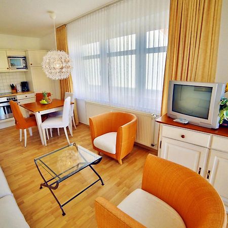 Ferienwohnung Binzer Strandgut Im Haus Jahreszeiten 宾茨 外观 照片