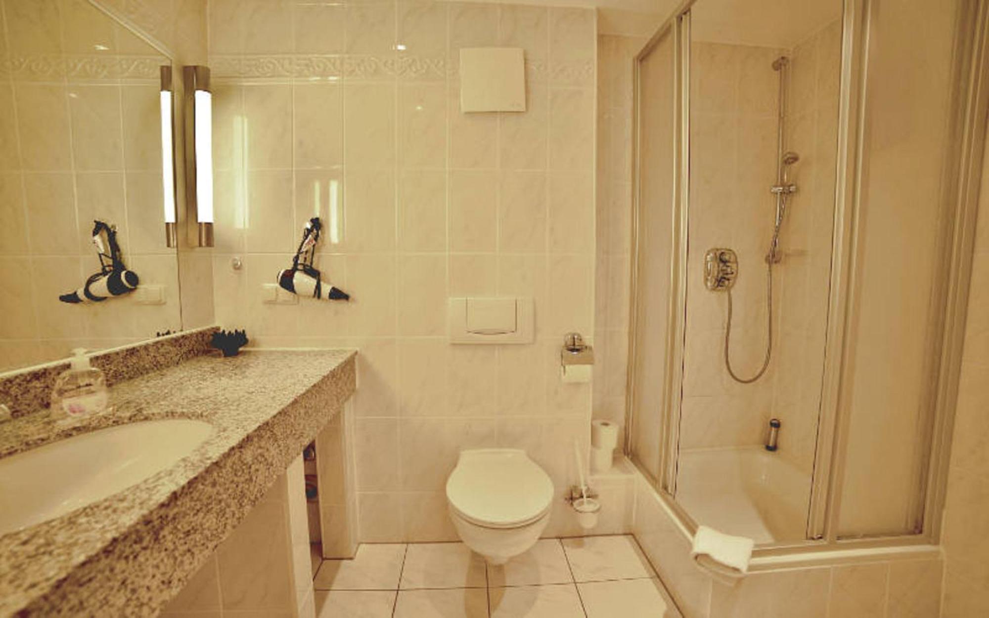 Ferienwohnung Binzer Strandgut Im Haus Jahreszeiten 宾茨 外观 照片