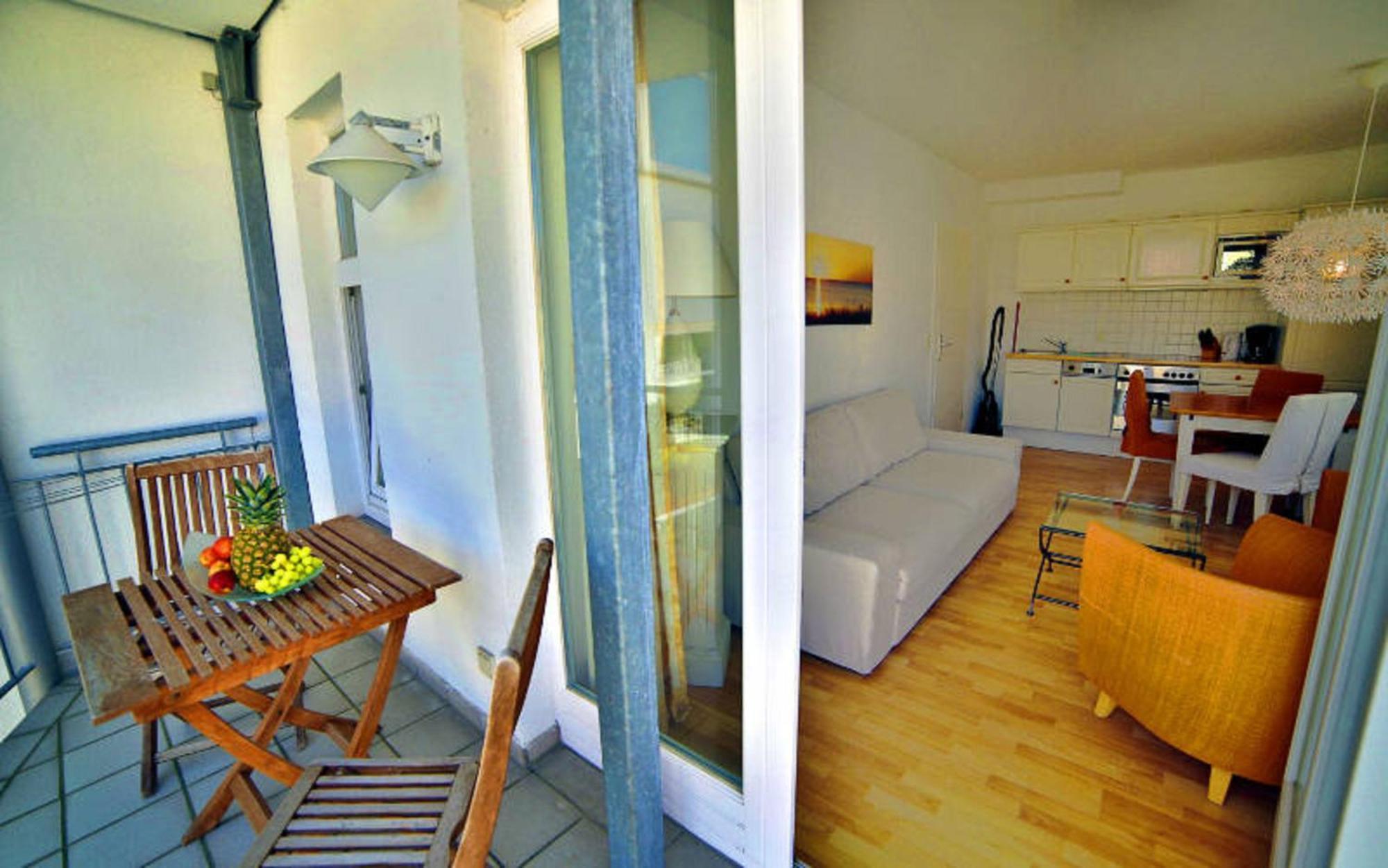 Ferienwohnung Binzer Strandgut Im Haus Jahreszeiten 宾茨 外观 照片